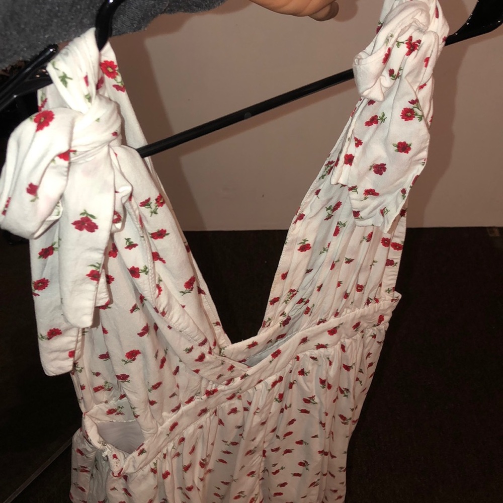 Gorgeous flowy dress